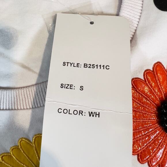 Berek 2 Floral T-Shirt Sm Short Sleeve White Scoop Neck Beads Jewels Embroidery - Picture 4 of 13